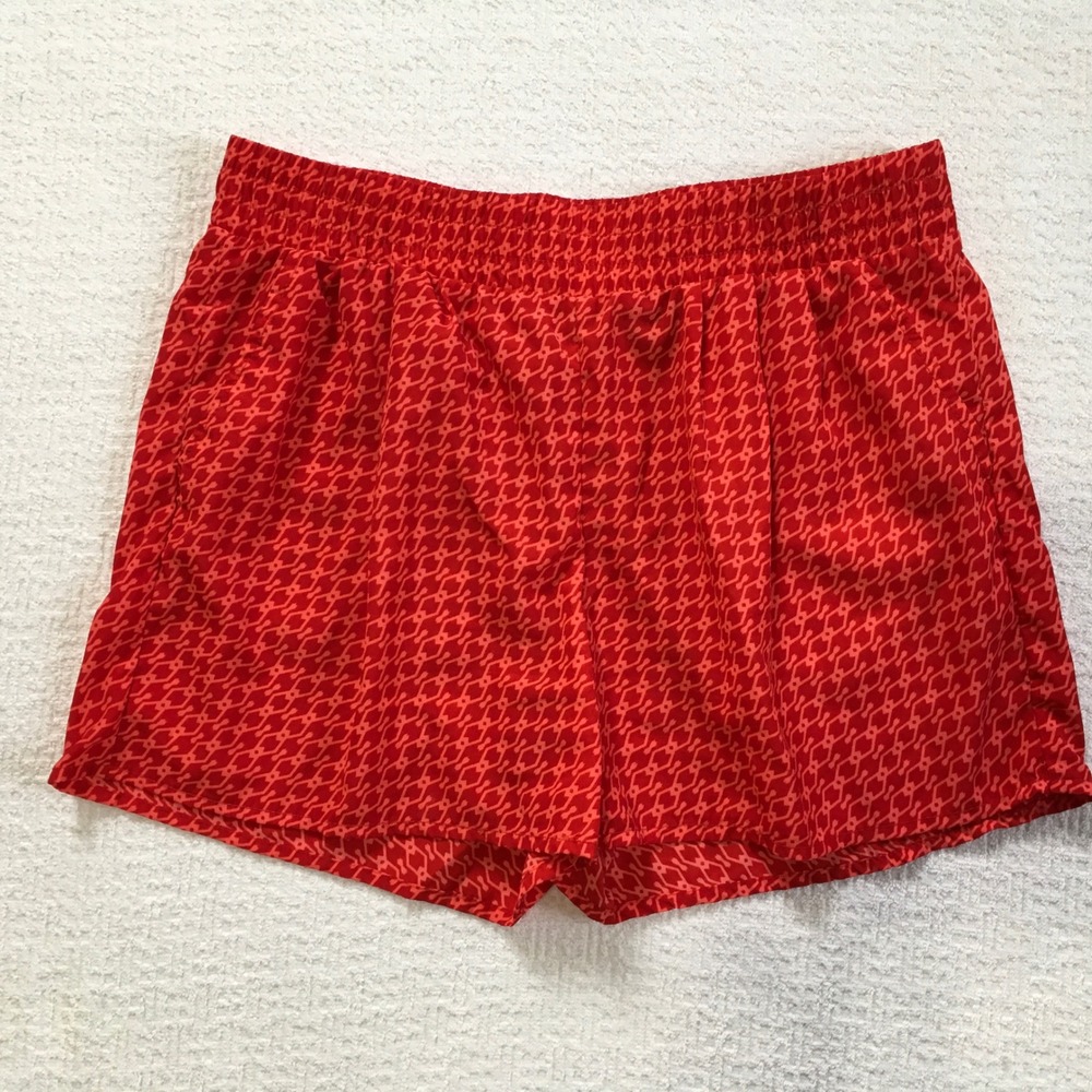 a.n.a Women's Red Geometric Print Elastic Waist Shorts Size S lightweight